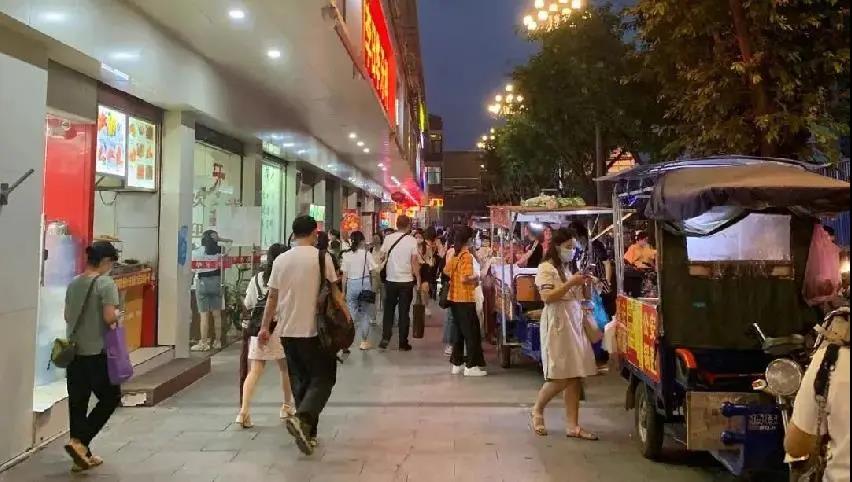 实体店.jpg 实体店.jpg